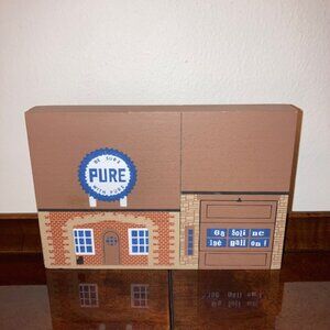 The Cat's Meow Series X Pure Gas Station 1992 Wooden Shelf Sitter